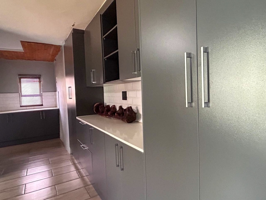 4 Bedroom Property for Sale in Lindequesdrif North West